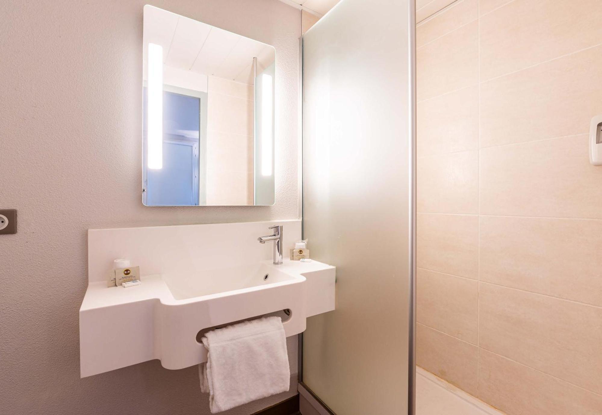 B&B Hotel Saint Jean De Maurienne Sainte-Marie-de-Cuines Zewnętrze zdjęcie
