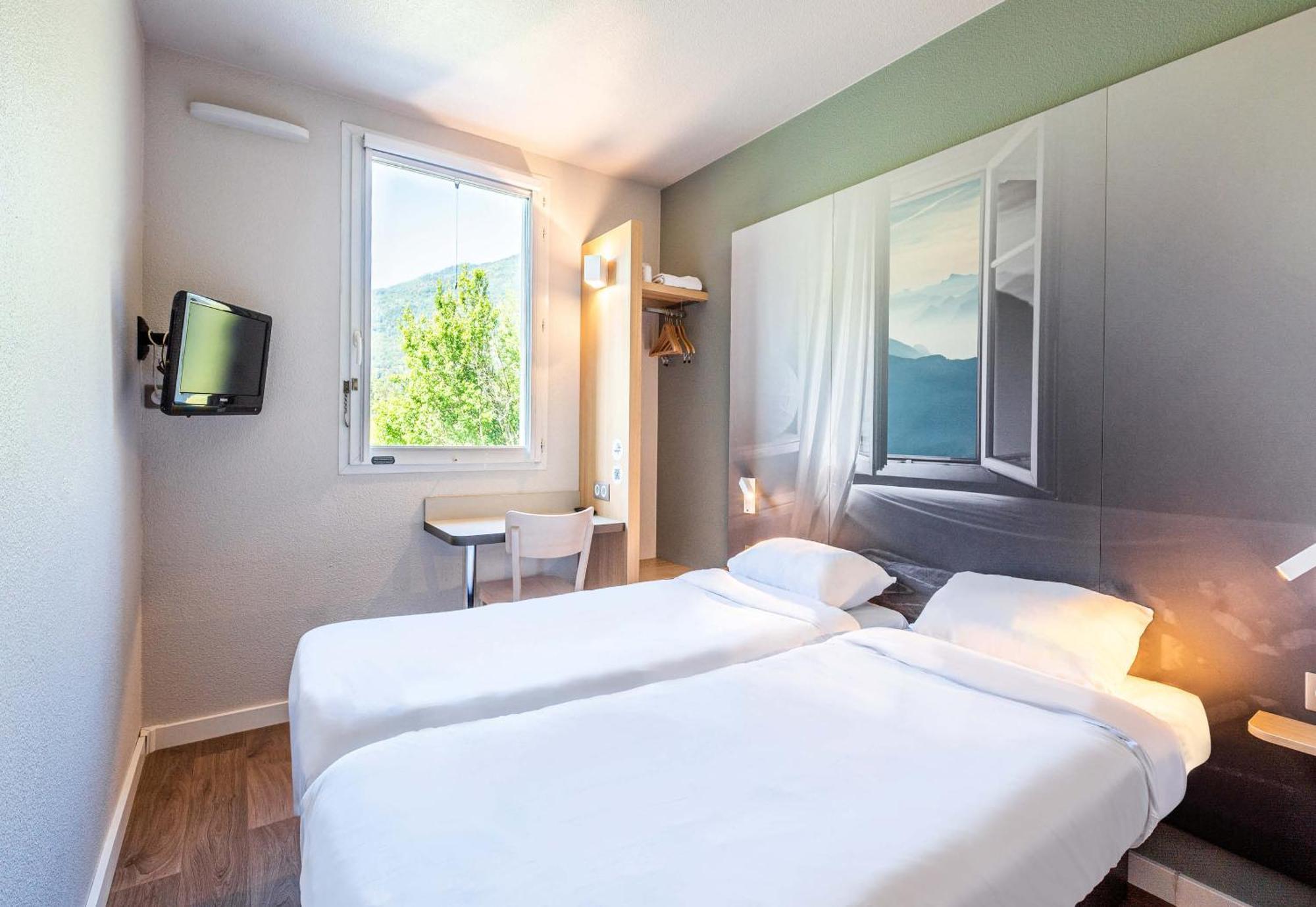 B&B Hotel Saint Jean De Maurienne Sainte-Marie-de-Cuines Zewnętrze zdjęcie