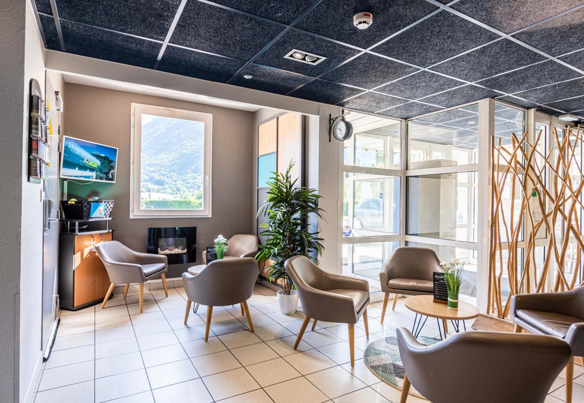 B&B Hotel Saint Jean De Maurienne Sainte-Marie-de-Cuines Zewnętrze zdjęcie